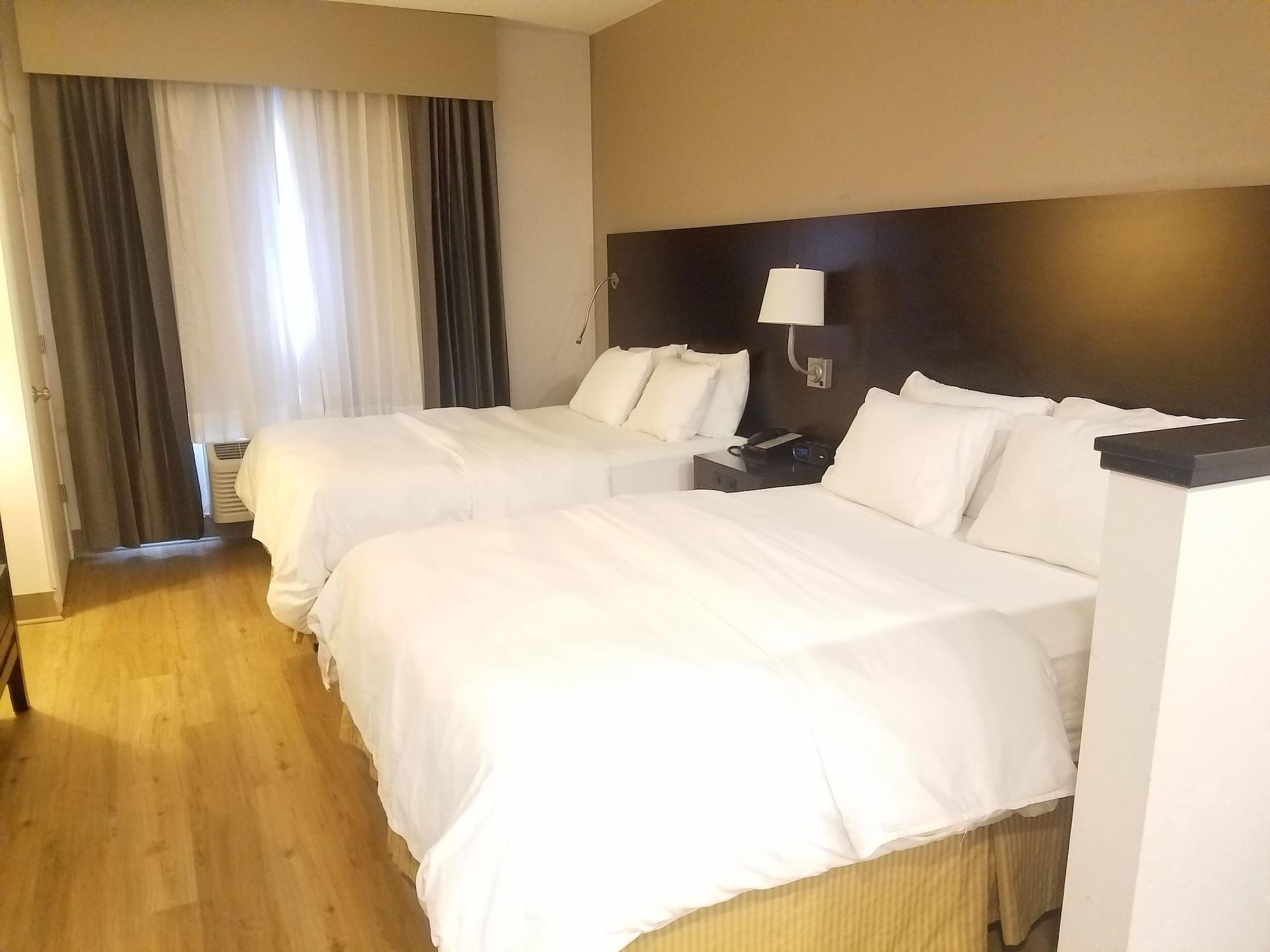 Radisson Hotel & Conference Center Рокфорд Экстерьер фото